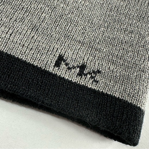 Michael Kors Men’s Beanie Winter Hat Reversible Black And Gray 34012C New NWT - Picture 2 of 12